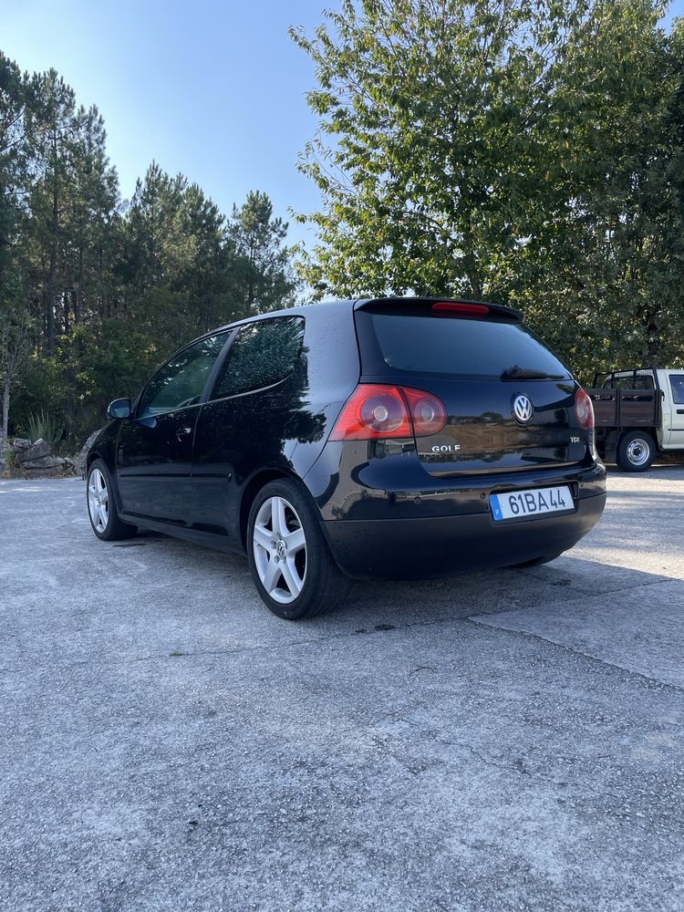 Volkswagen Golf V 2.0tdi