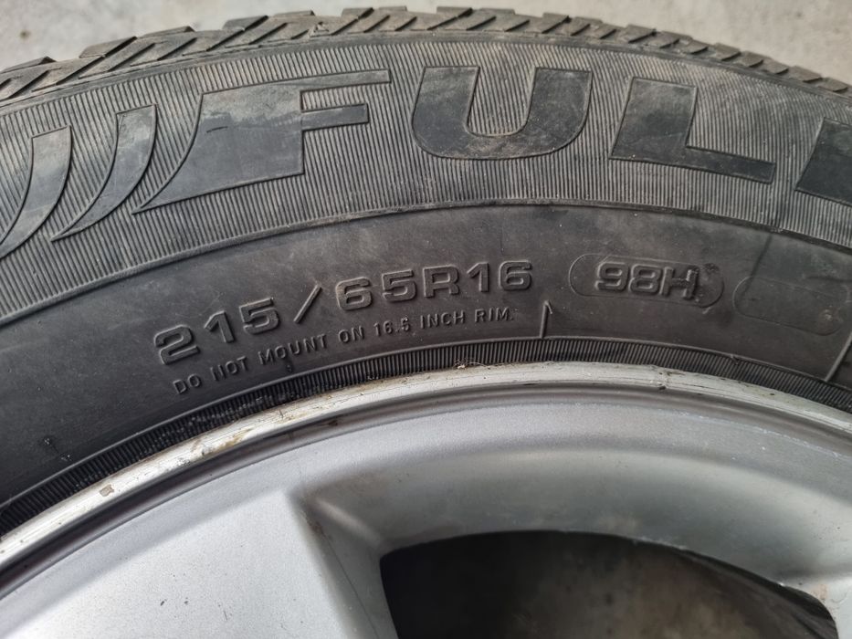 Alufelgi 16 opony zimowe 215/65/R16 5x114,3 Hyundai Tucson