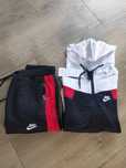 Nowy dres Nike rozmiar S/M