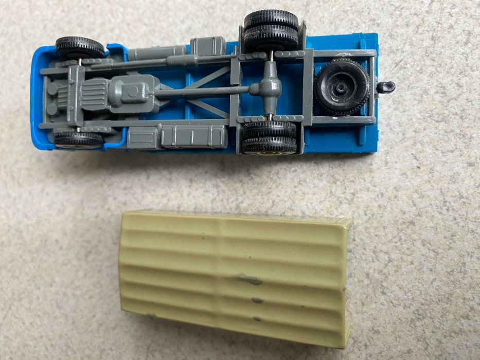 Модель Skoda 1:87