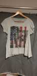 T-shirt cinzenta