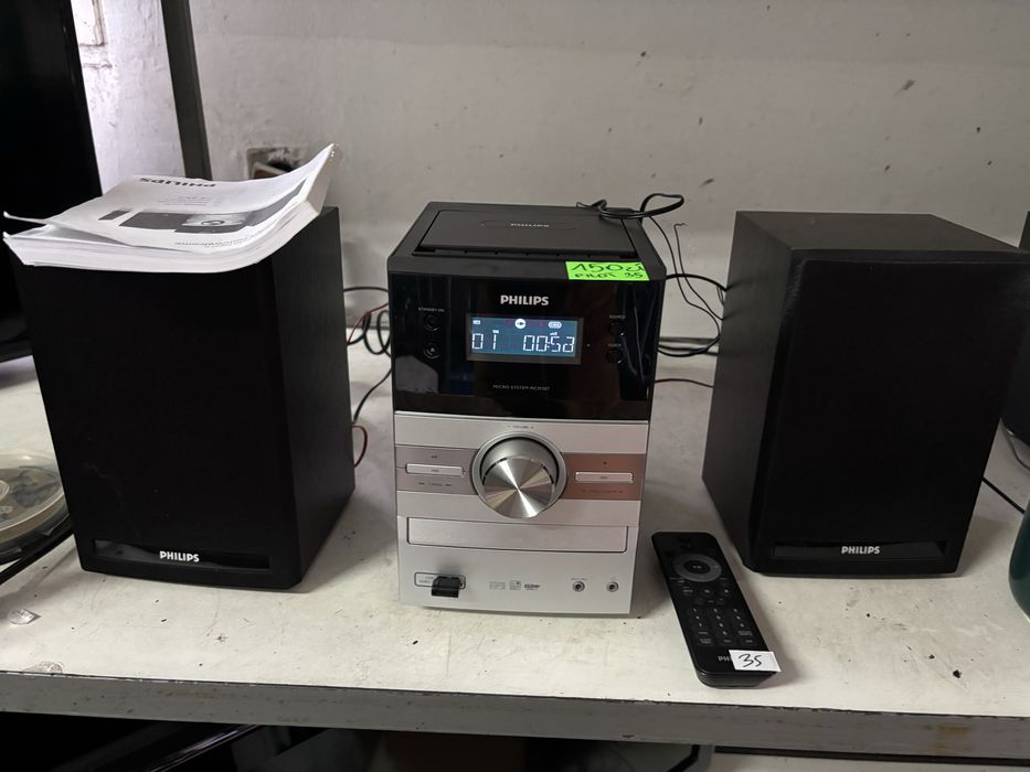 Wieża Philips z pilotem przywieziona z Niemiec