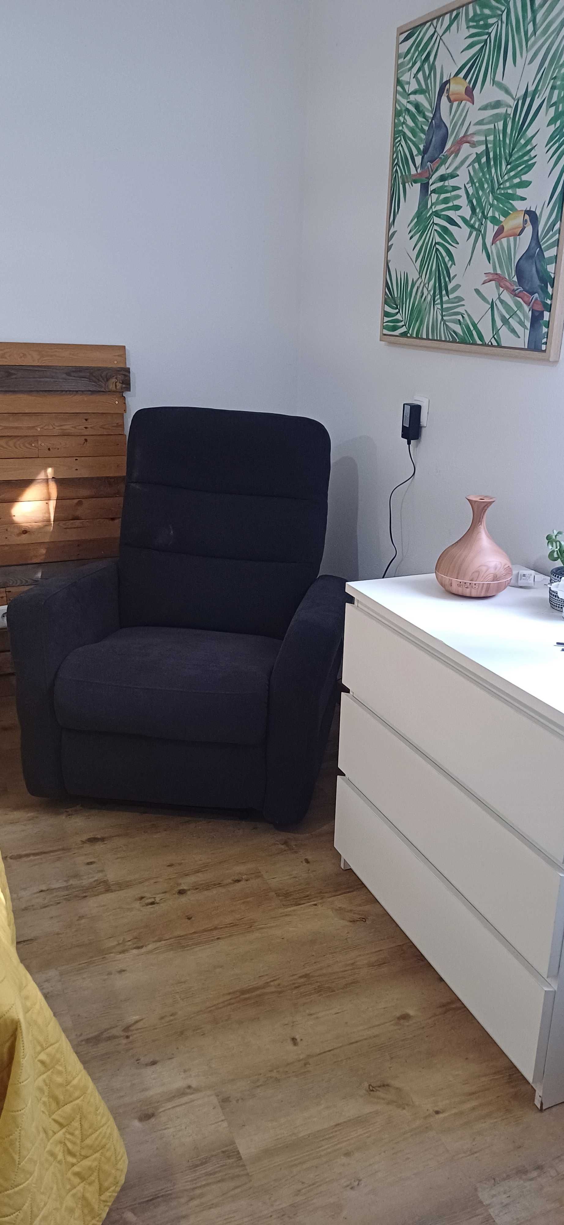 Cadeirão elétrico com várias  posições de relaxamento