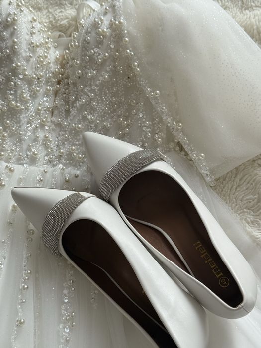 Чарівна Весільня сукня