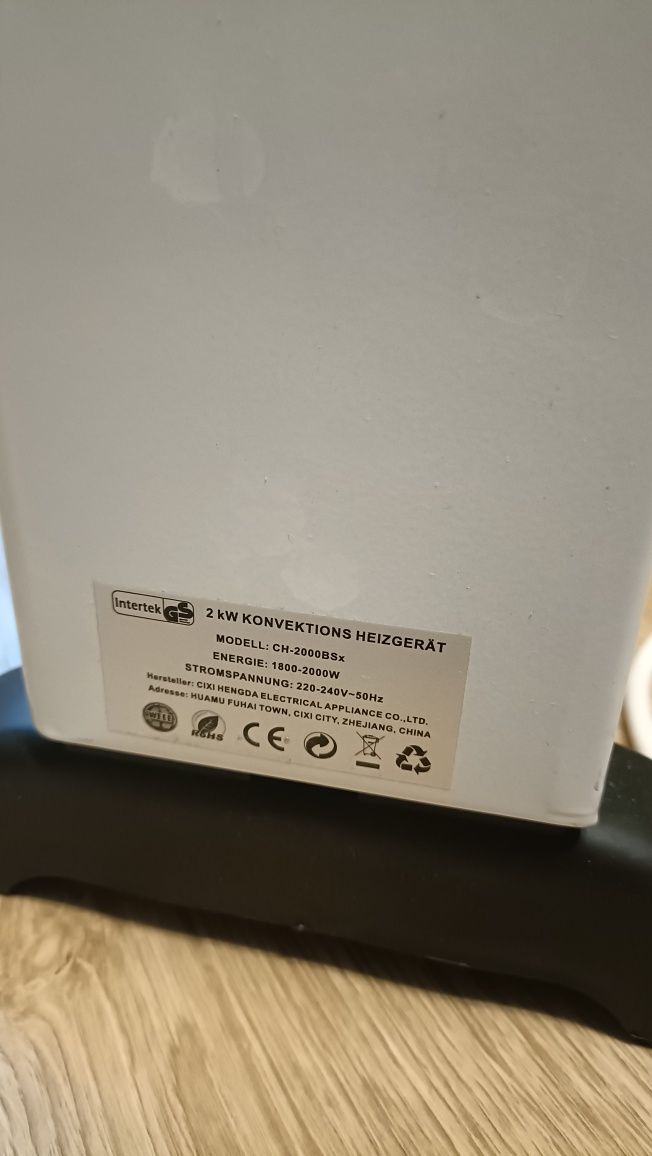 Grzejnik konwektorowy elektryczny CH2000bs 2000W