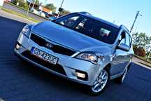 Kia Ceed Lift Klimatyzacja, Podgrzewane fotele, Kontrola trakcji