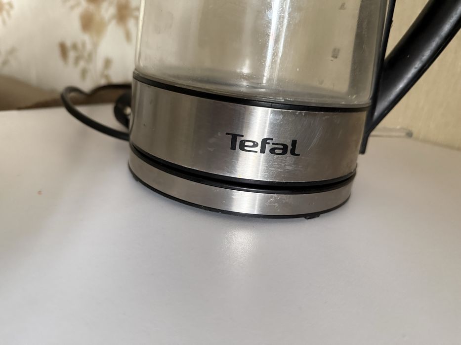 Продам елекрочайник Tefal 1,7 лвтри