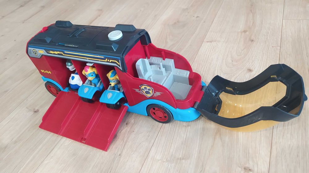 PSI PATROL KOSMOPIESKI AUTOBUS transportowiec ciężarówka