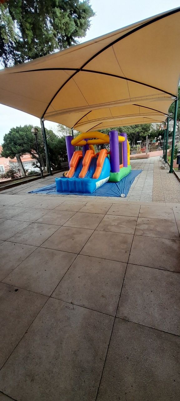 Insufláveis lona  pula pula com escorrega