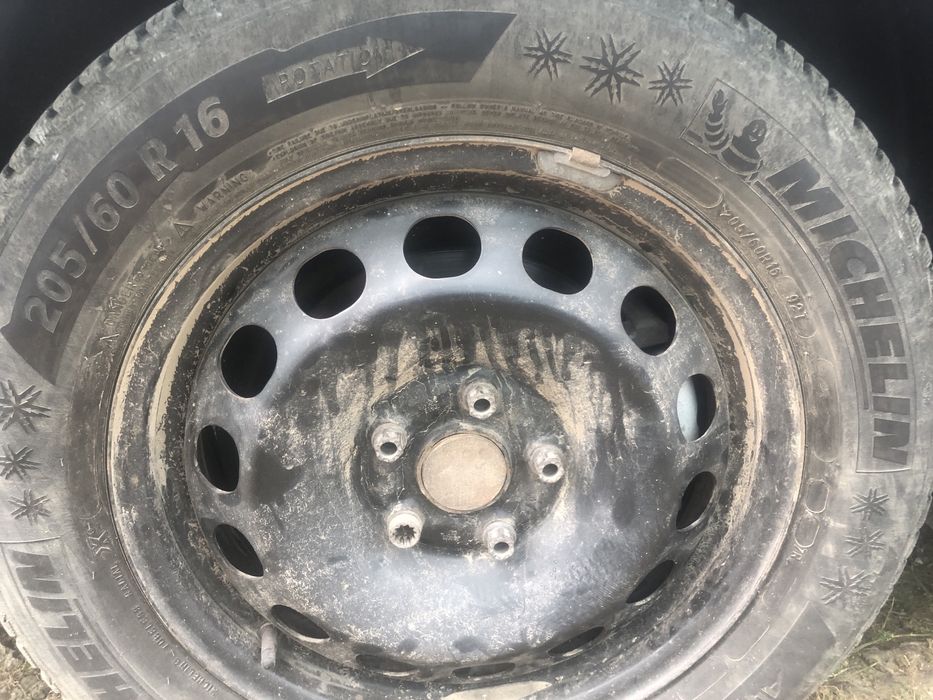 Michelin 205/60 r16, зима 4 шт