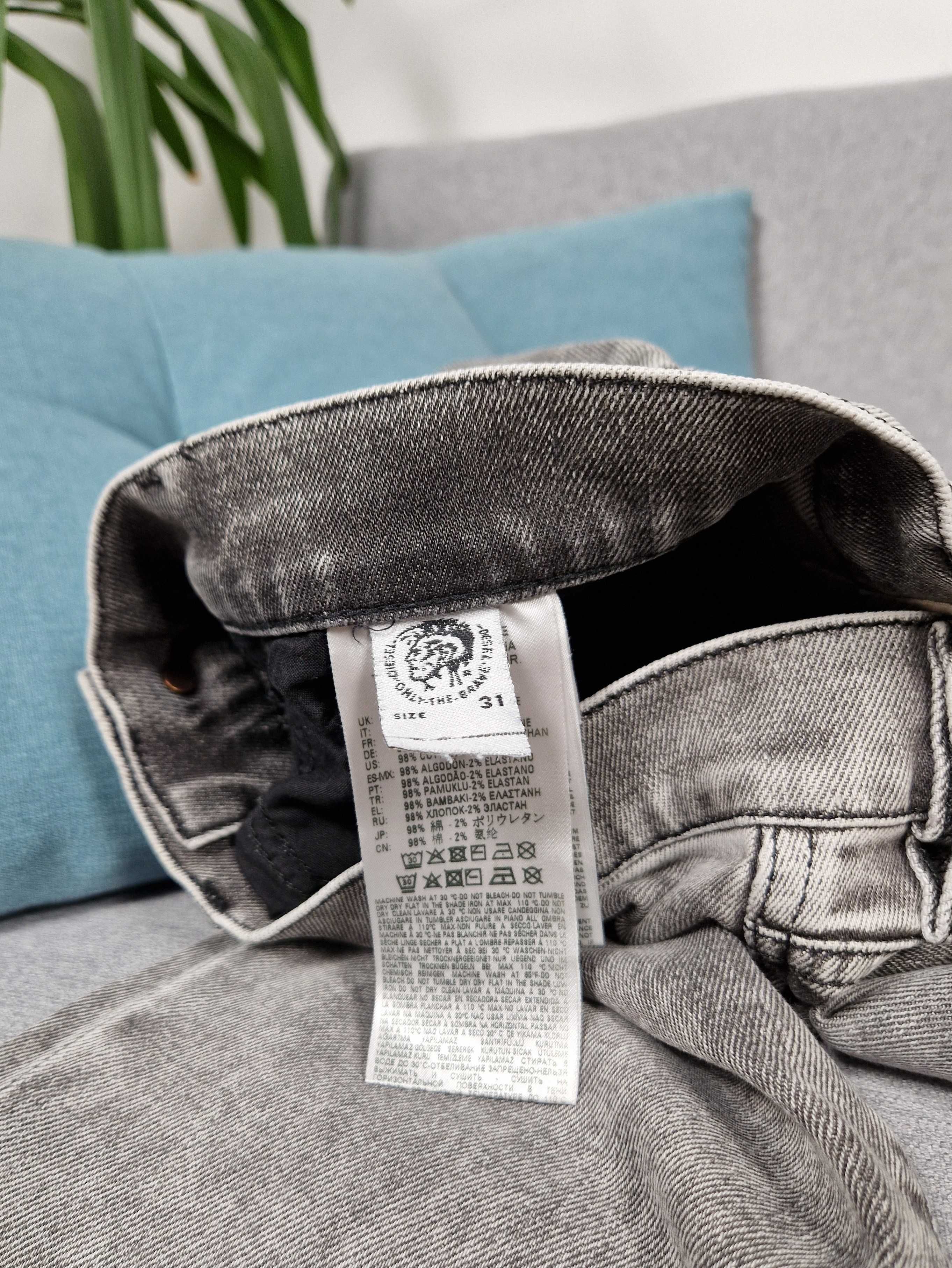 Diesel D-Strukt Jeans Grey Stonewash W31 L32 spodnie męskie jeansy