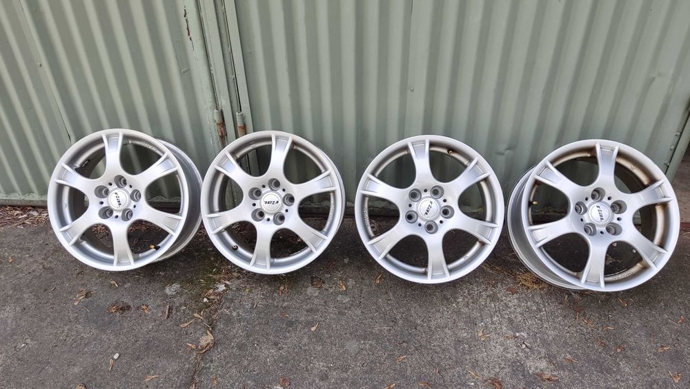 Felgi aluminiowe 16 5x114,3 Nissan Renault Toyota Mitsubishi Polecam!