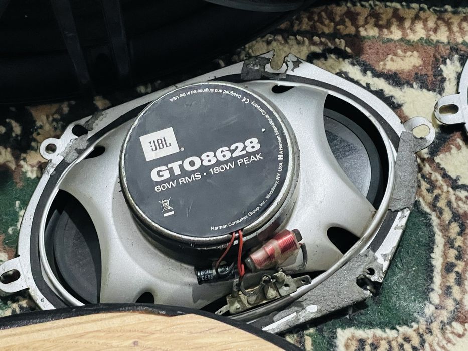 Сабвуфер + усилитель + 4 колонки JBL