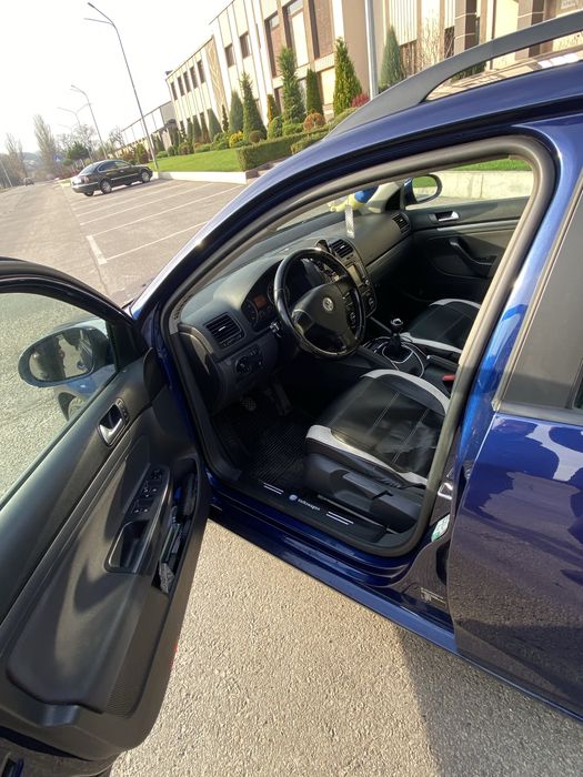 Продам Volkswagen golf универсал