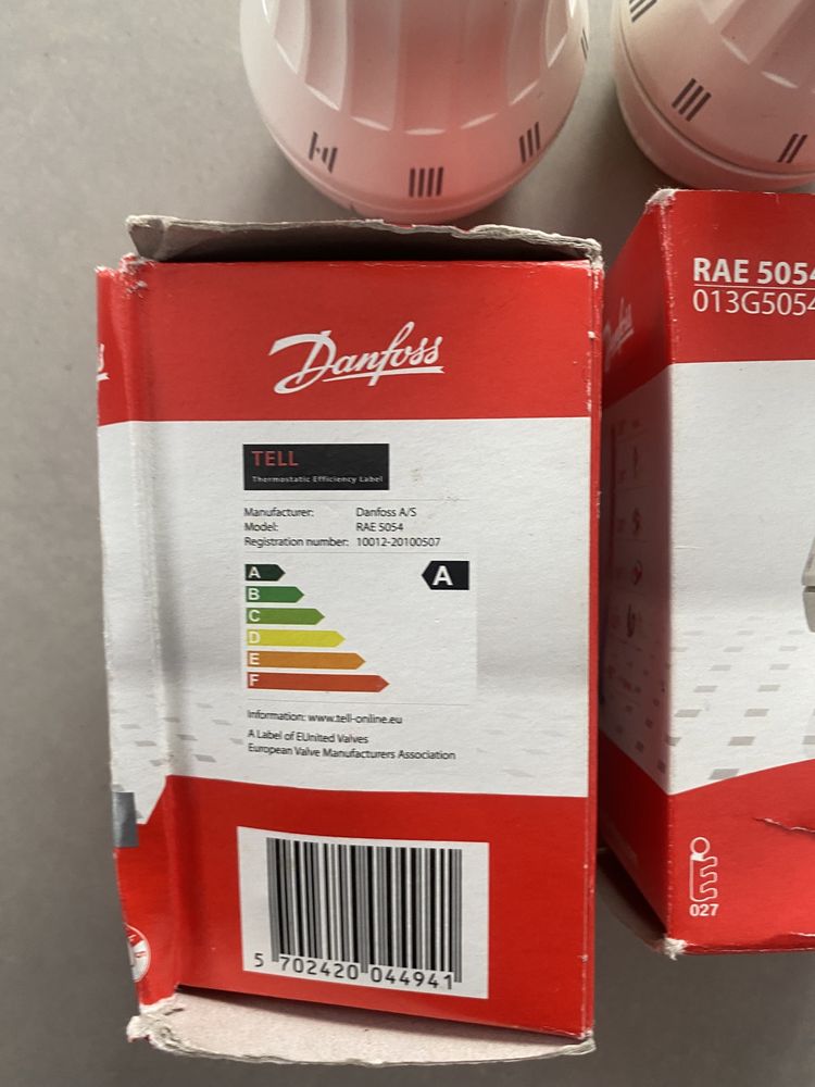 Głowica termostatyczna firmy  Danfoss RAE 5054