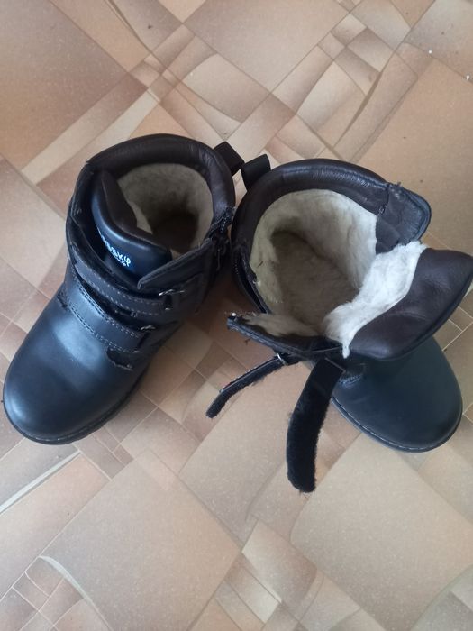 Продам взуття для хлопчика