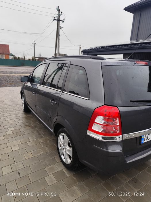 Opel zafira 1.7 дизель 2011 рік