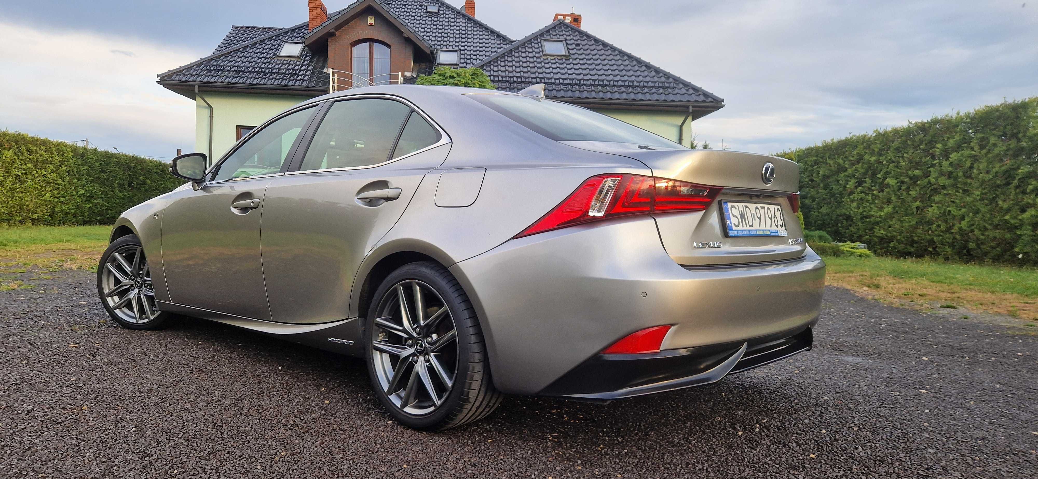 Lexus IS 300h F sport