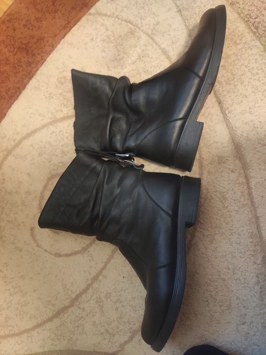 Жіночі зимові шкіряні черевики