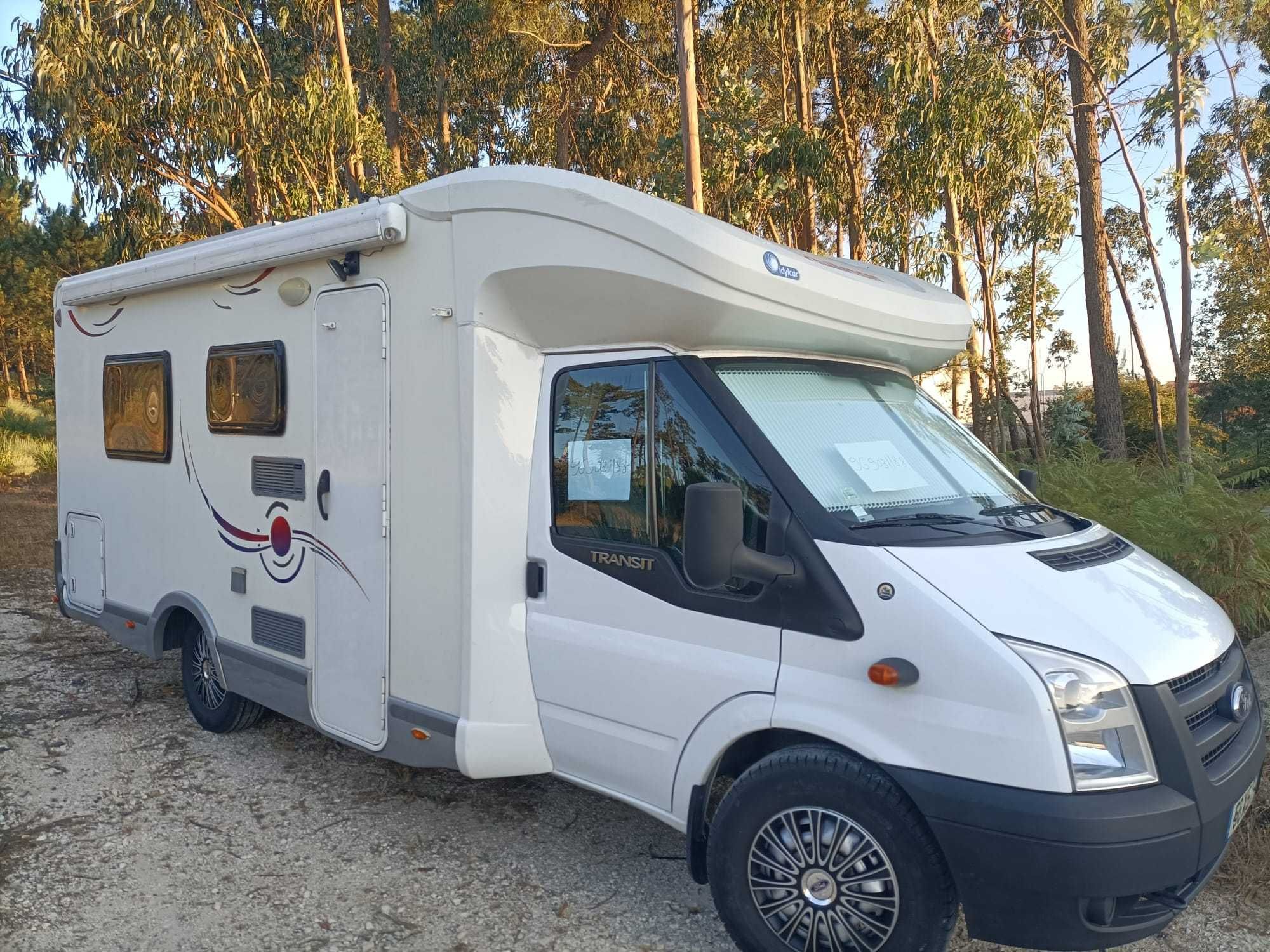 Autocaravana Ford