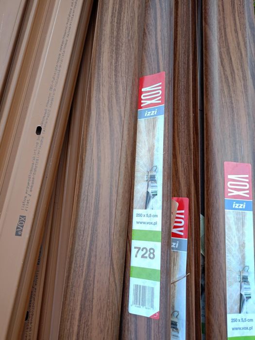 SPRZEDAM nowe listwy przypodłogowe firmy VOX oraz KORNER - 40 kolorów
