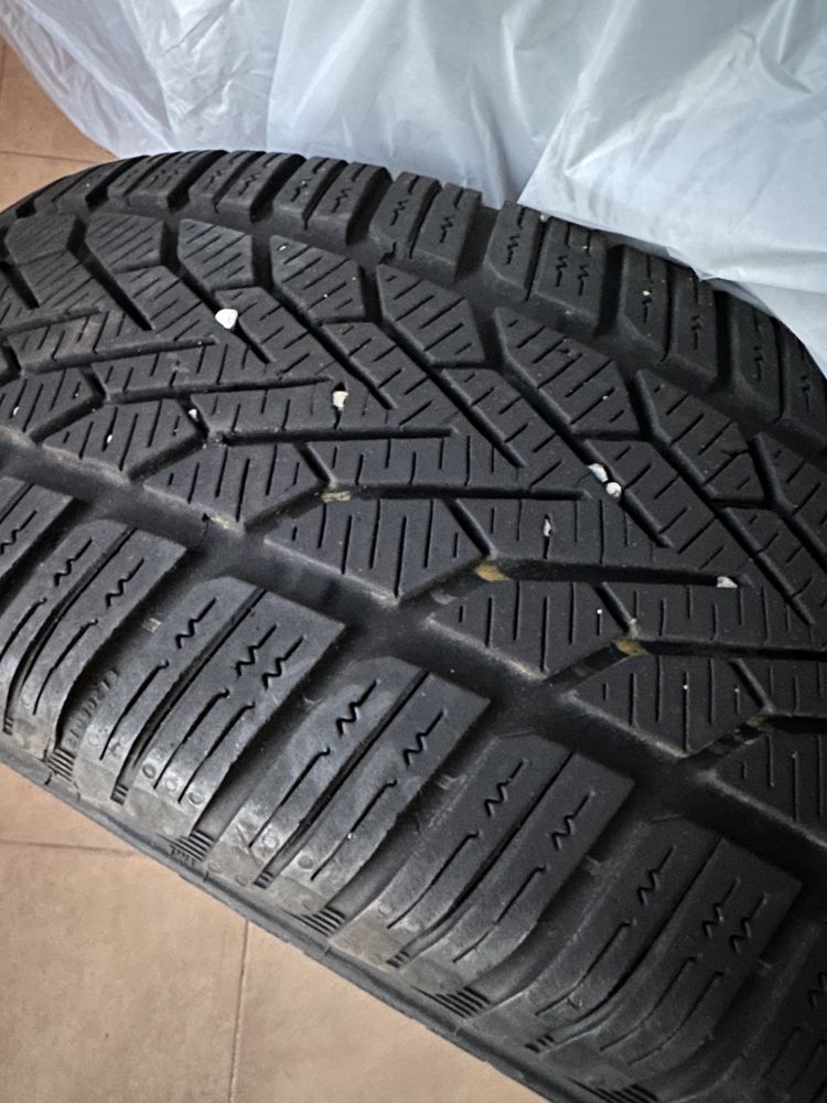 Зимова гума 205/60 R16