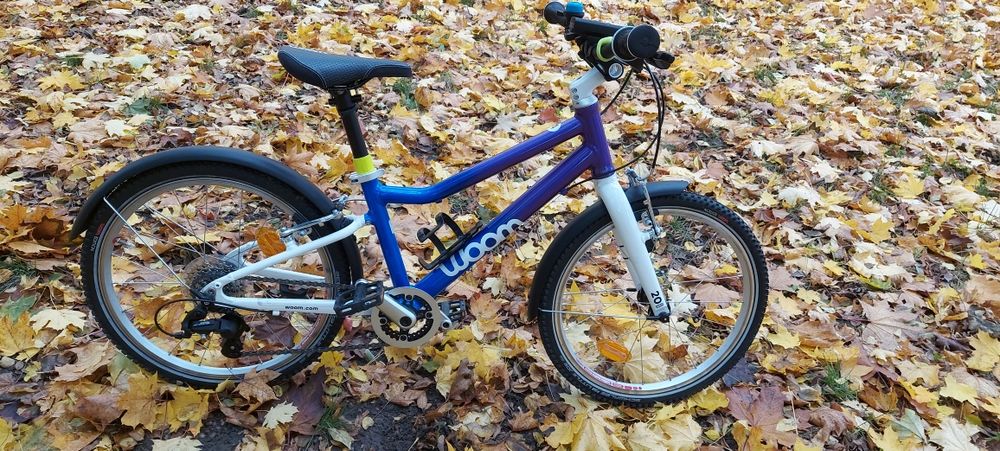 Woom 4, doposażony rower dziecięcy 20' w bardzo dobrym stanie