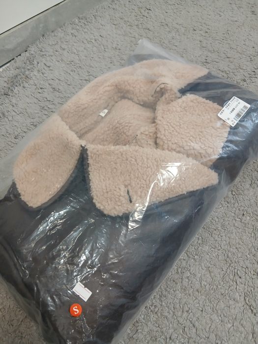 Жіноча куртка / дублянка з текстилю в стилі Zara