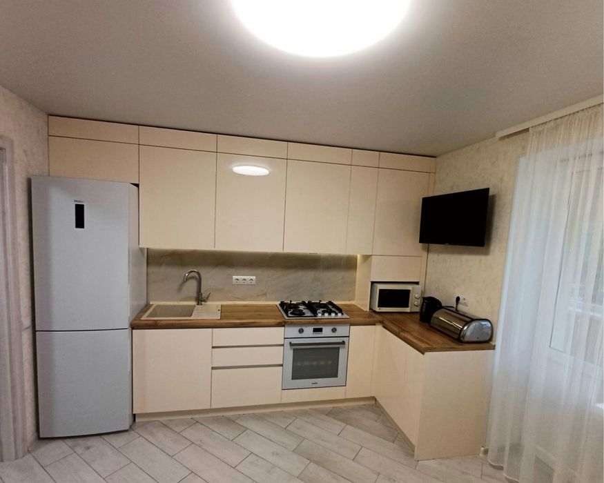 Продаж 1 к квартири 54м2 вул. Степана Тимошенка