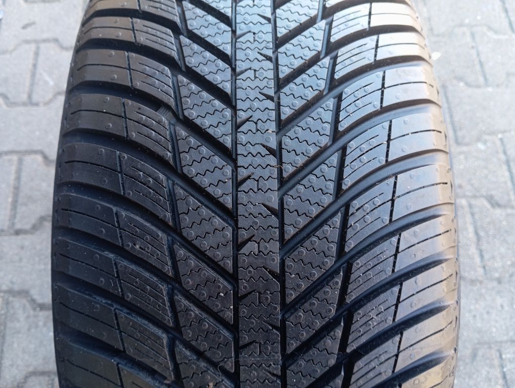 1szt całoroczna nexen NBlue 4S, allweather 225/45/17 94V XL DOT1924