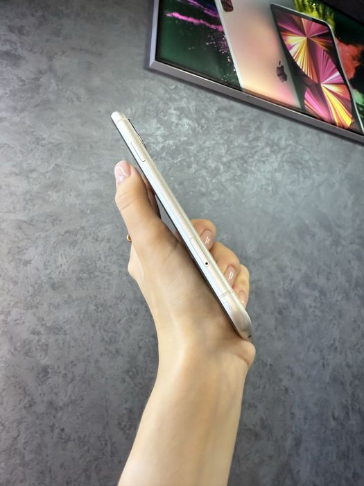 Used IPHONE 11 64 White Neverlock Костюшка,5 igrand