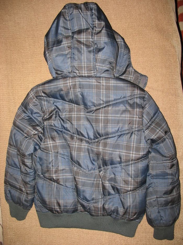 Куртка теплая зимняя с капюшоном для мальчика 8-10 лет (рост 134 см)