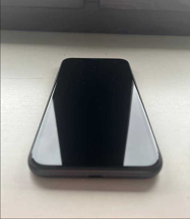 telefon smartfon Iphone 11 czarny black sprawny 64GB