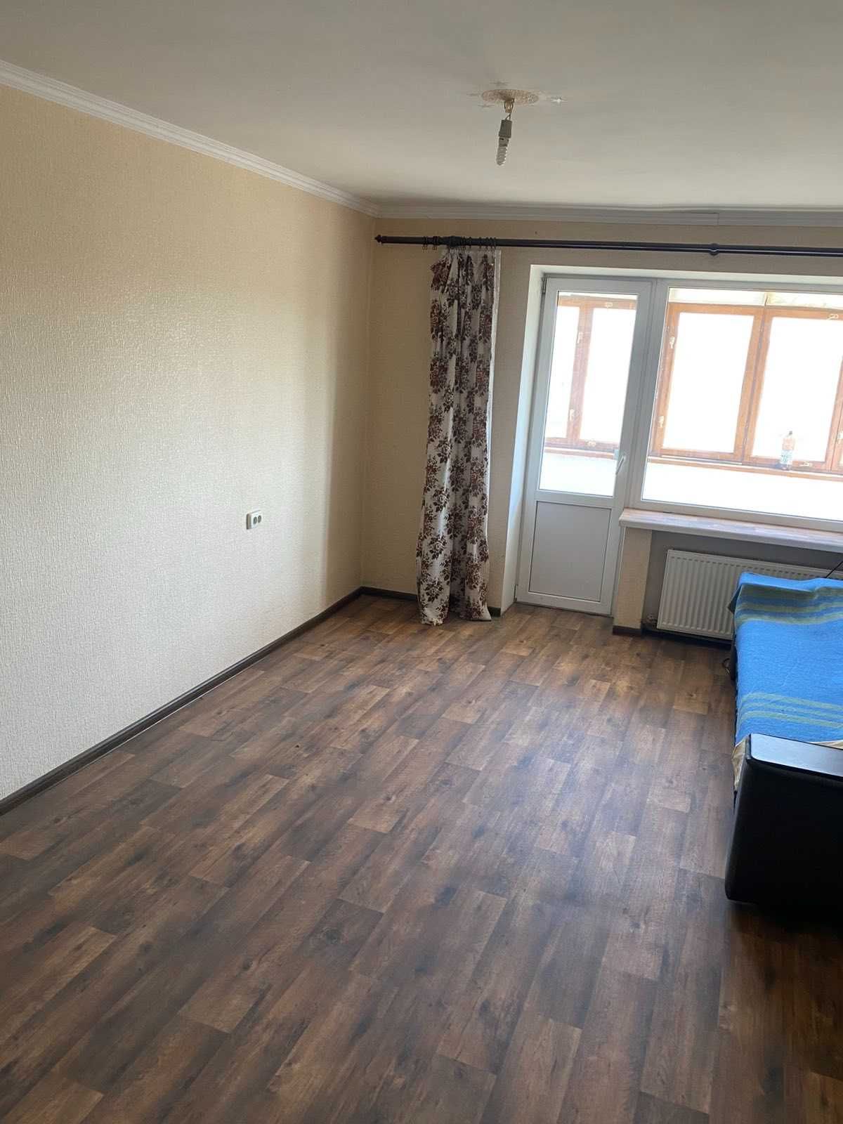 1 кімн. квартира в хорошому буд., кімната з нішею, 37кв.м. Ковалівка