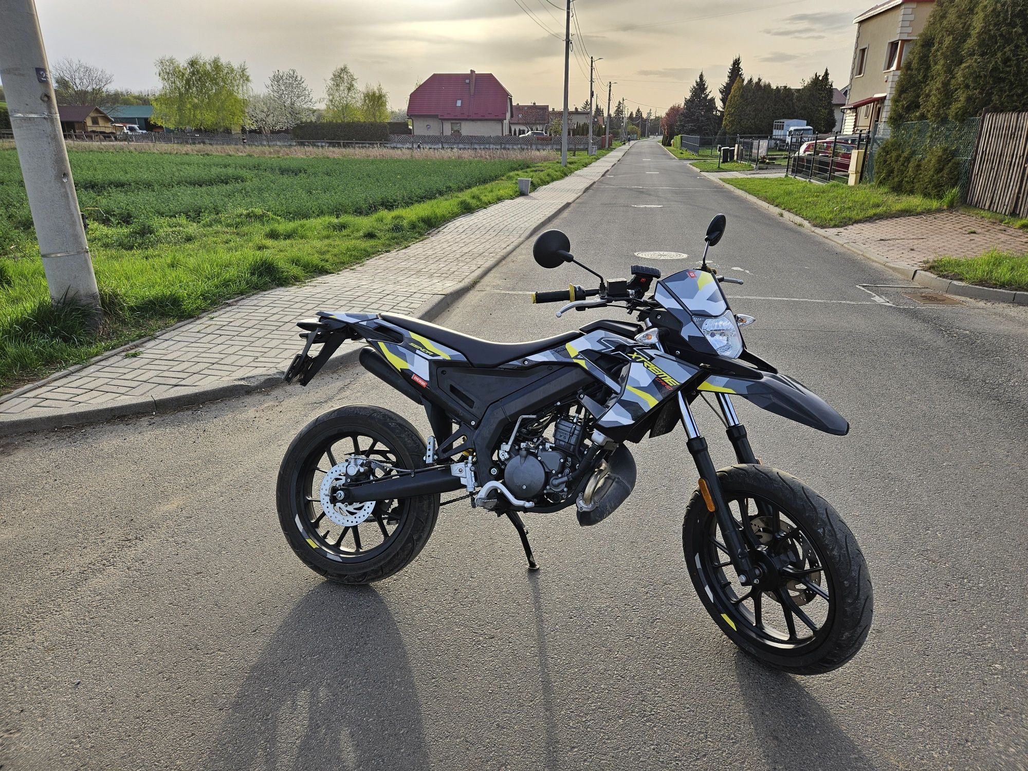 Derbi Senda X-Treme 50 SM [aprilia sx rieju mrt beta rr gilera smt]