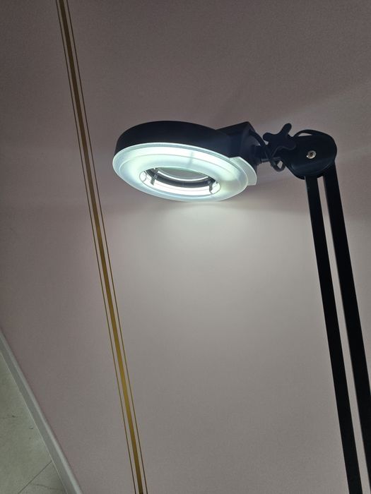 Lampa kosmetyczna pierścieniowa