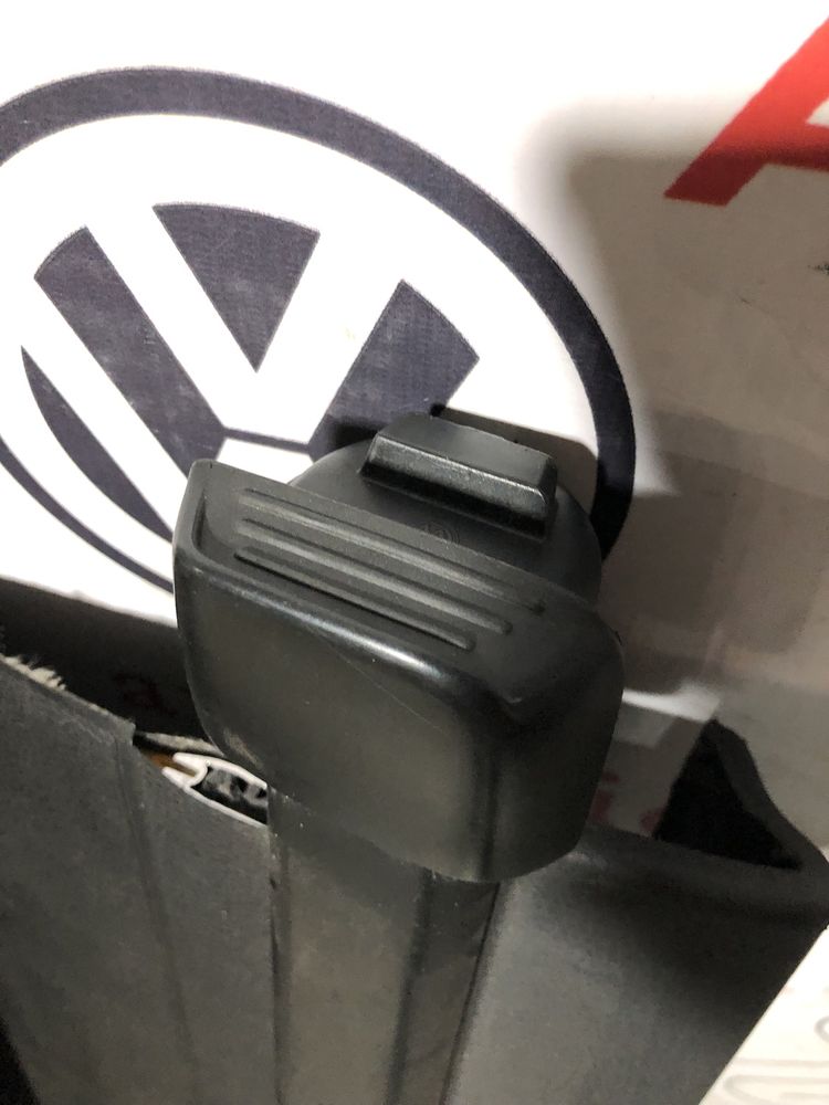 Шторка перегородка багажника vw passat golf touran Skoda Octavia A7