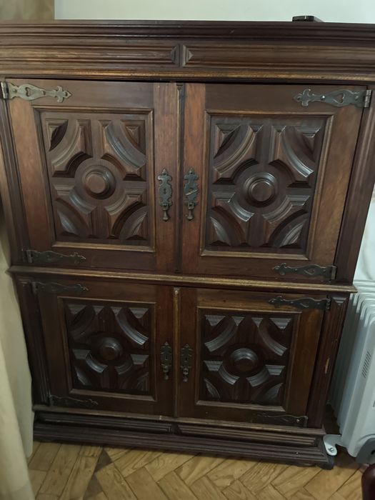 Movel com muita arrumacao