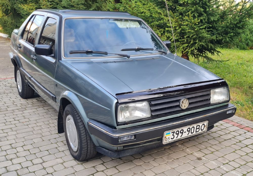 Volkswagen Jetta.  1,6 Бензин. Кпп автомат