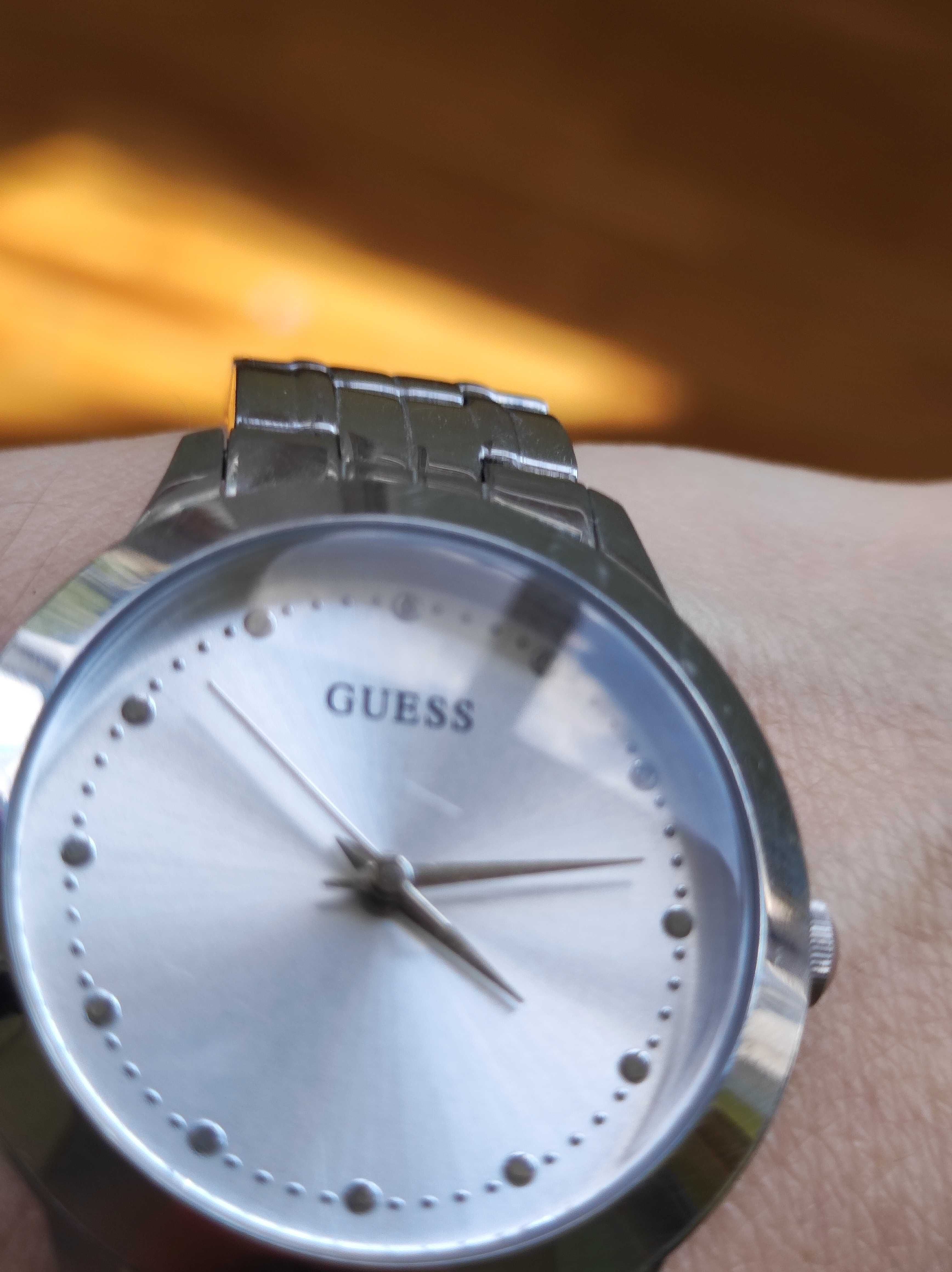 Жіночий годинник Guess