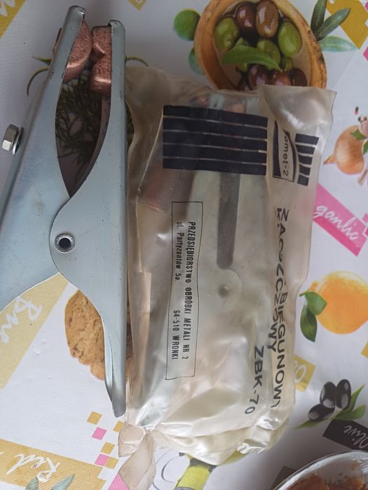 Zaciski biegunowe kleszczowe zbk70