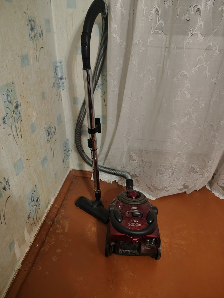 Продам пылесос Vitek 2000