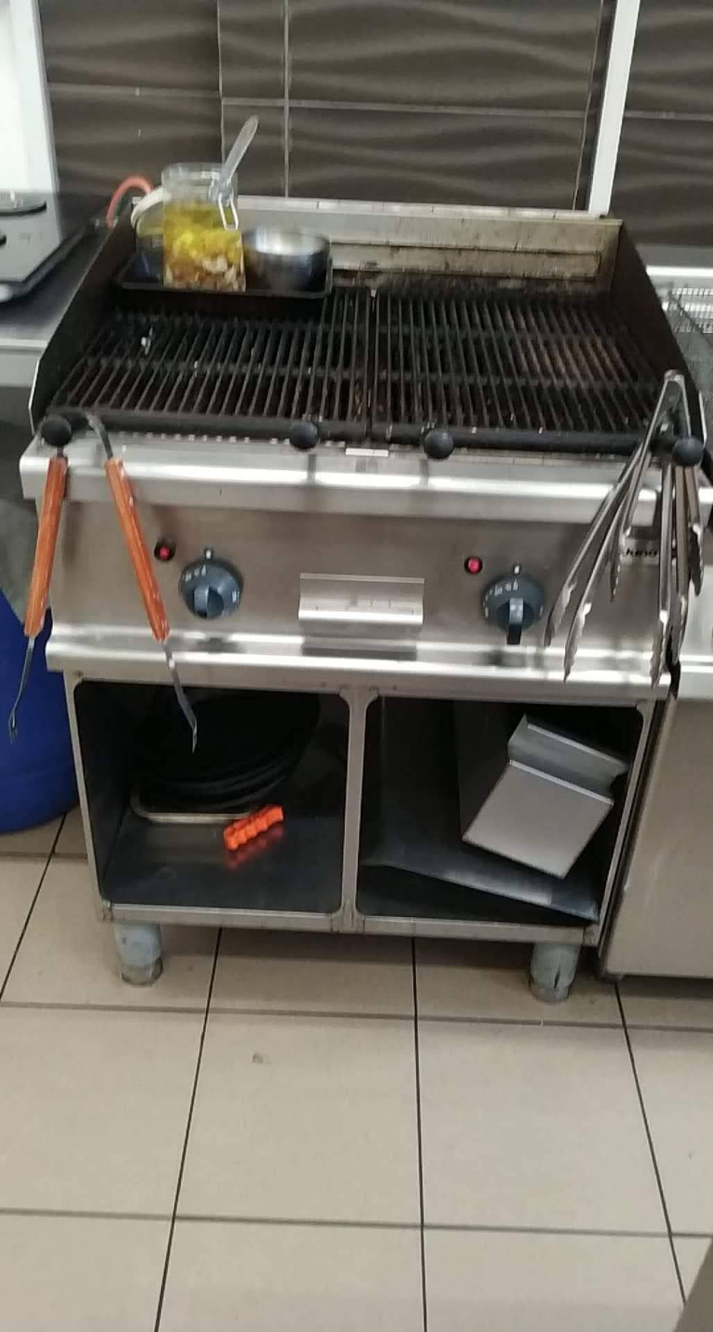 Grill lawowy Gastronomiczny Ideał 400V