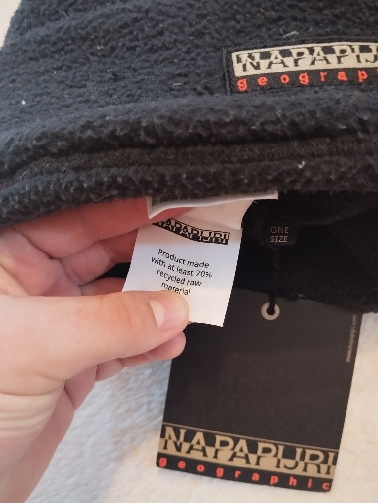Продам шапку Napapijri