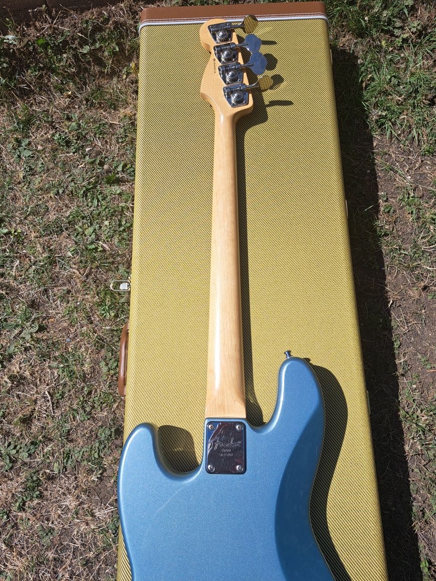 Gitara basowa Fender