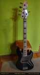 Gitara basowa  aktywna vintage vj75 reissued