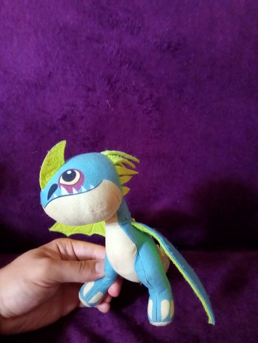 Smok wichura jak wytresować smoka maskotka