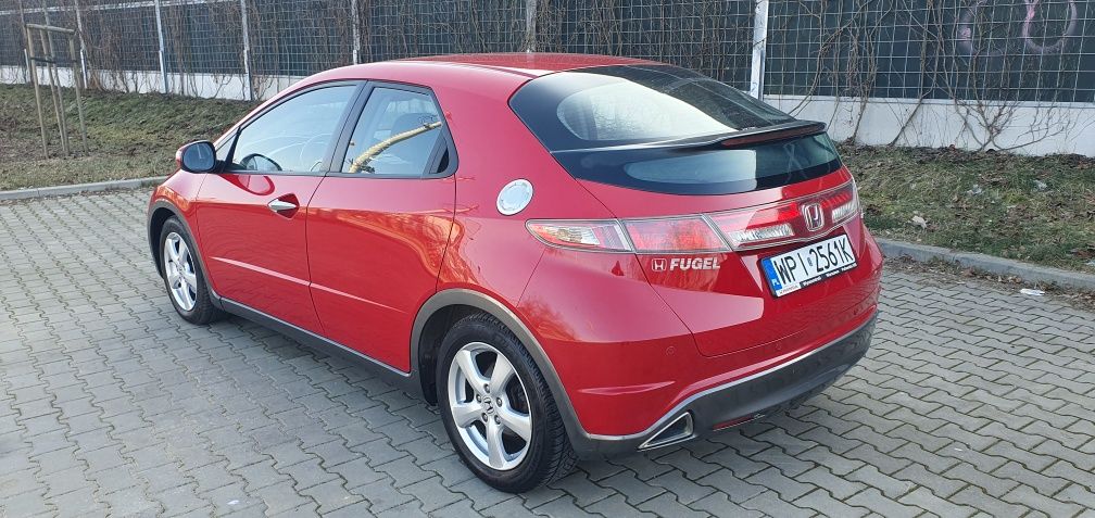 Honda Civic VIII UFO 1,4 SPORT