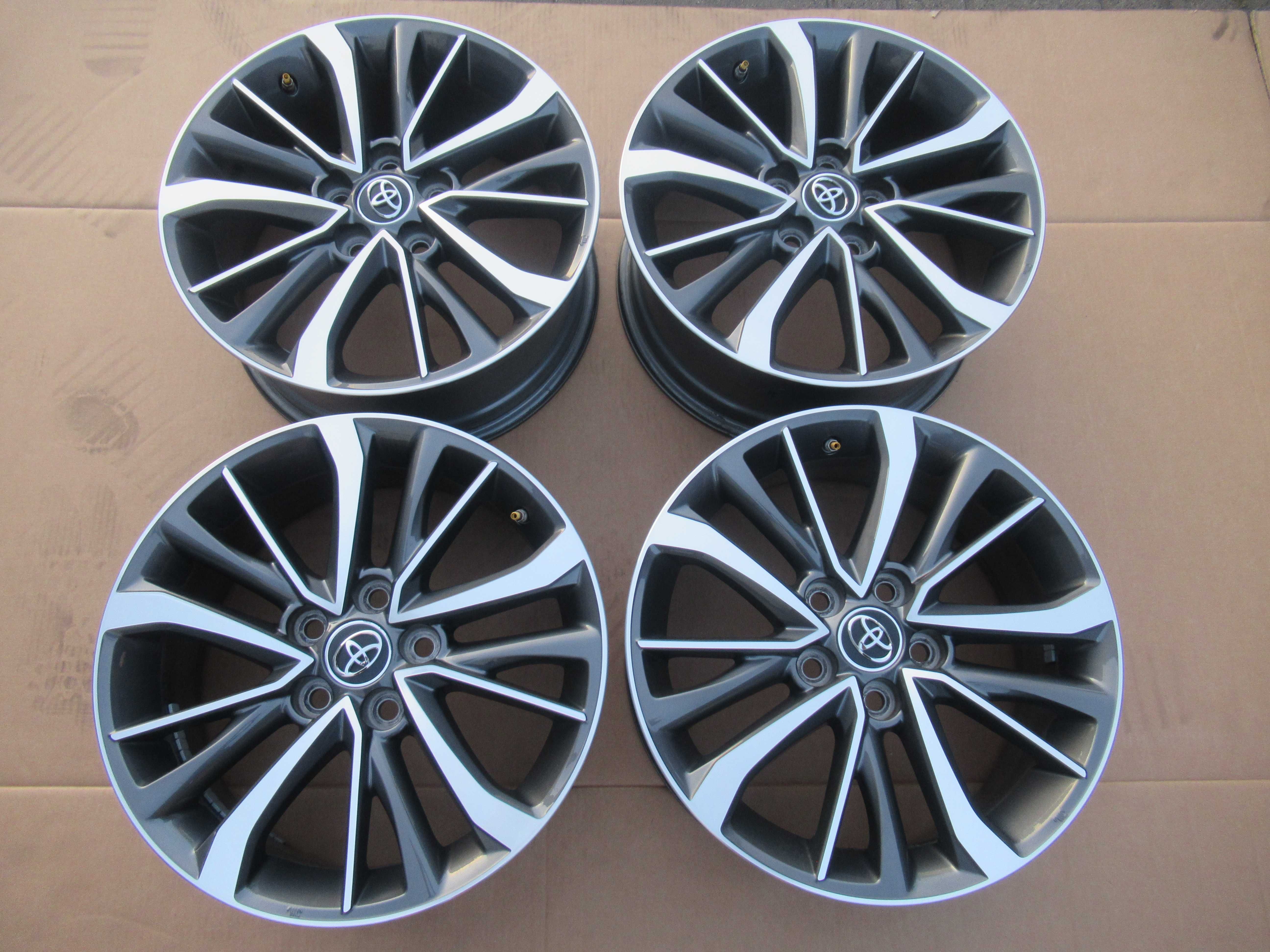 Felgi 17 czujniki TPMS Toyota Avensis Auris Coeolla oryginał HL8104