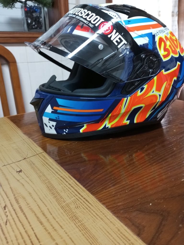 Vendo capacete novo